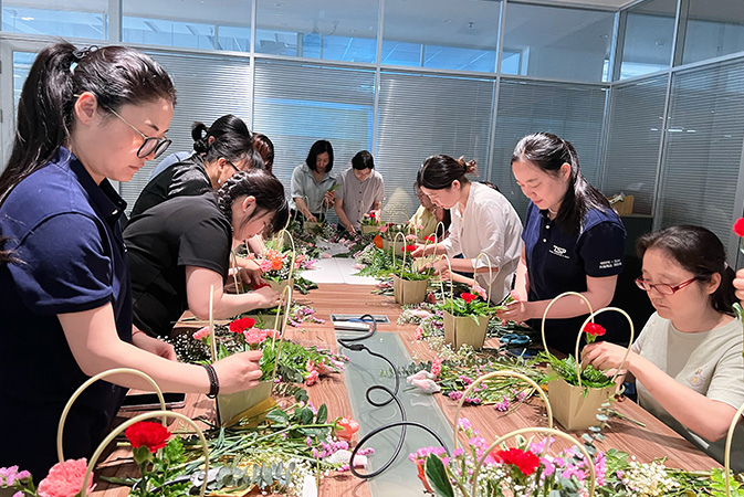 Women’S Day Celebration Activity-Flower Arrangement