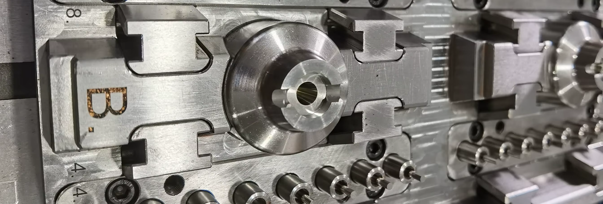 High-Precision Medical Molds​