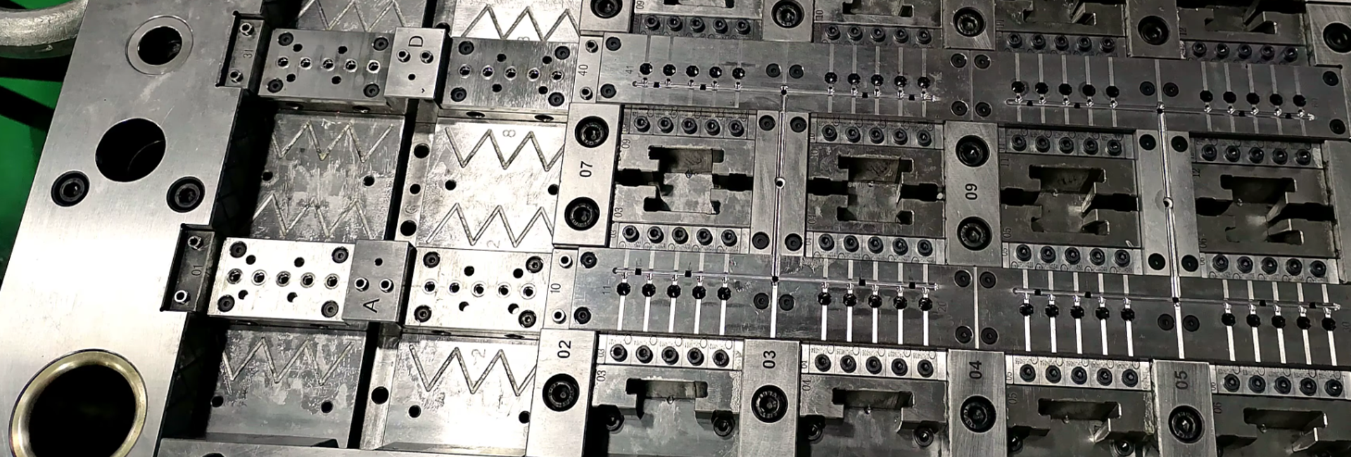 High-Precision Medical Molds​