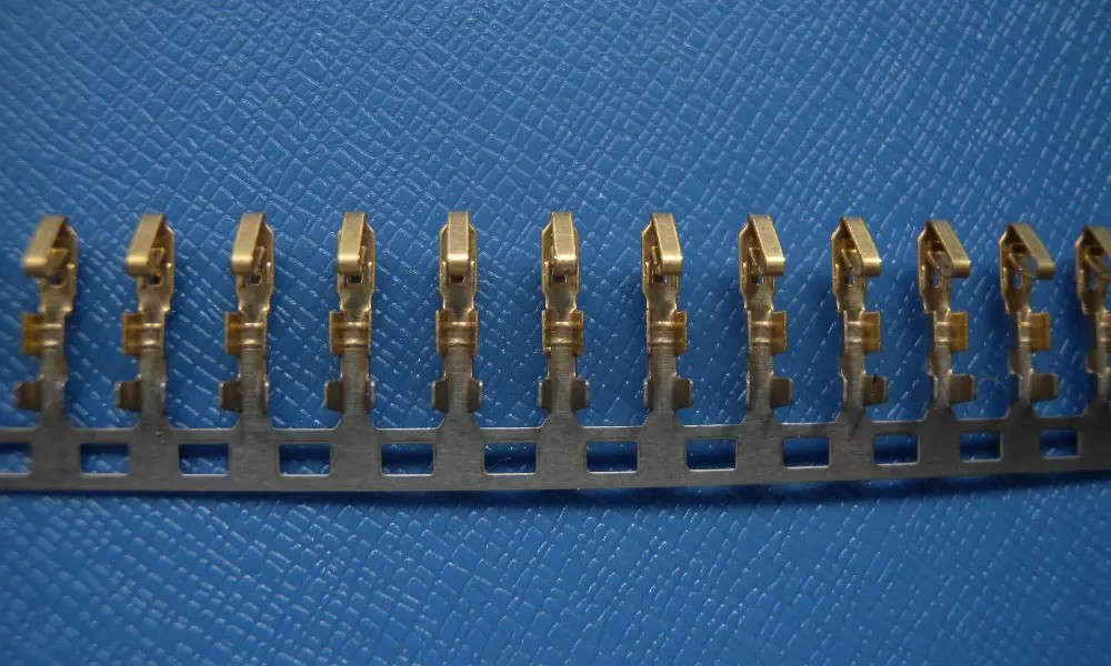 Why Plating Thickness and Uniformity Are Critical for Connector Reliability